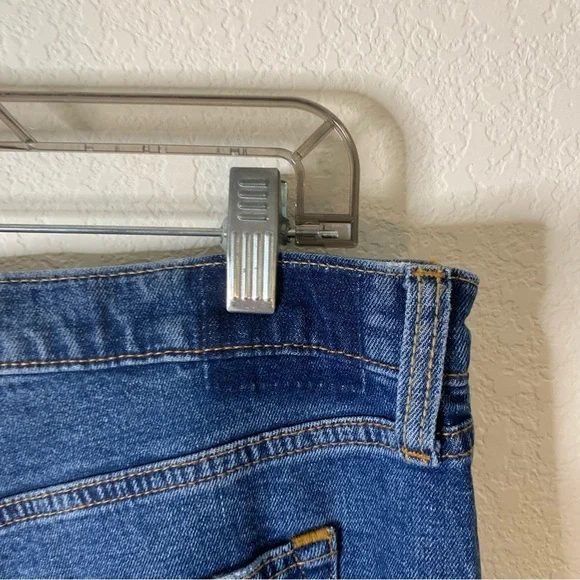 Abercrombie & Fitch Womens blue the ankle straight distressed knee jeans 18S NWT - Picture 6 of 10